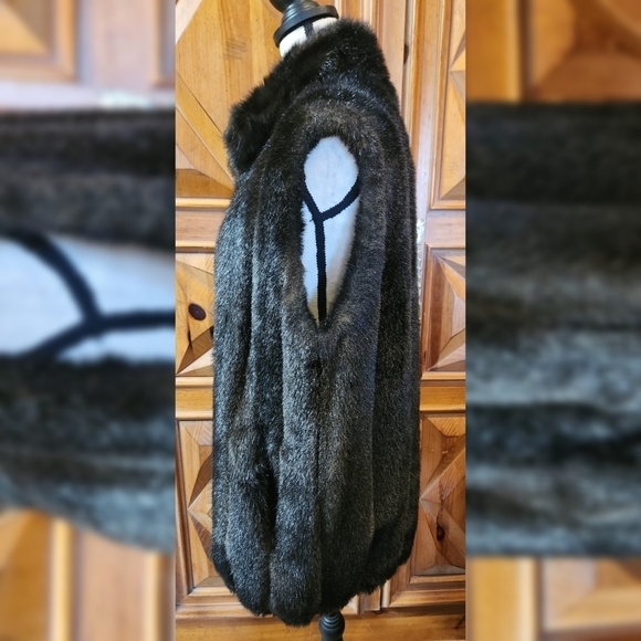 Vintage Nana Creation Faux Fur Vest Sz M - Picture 3 of 7